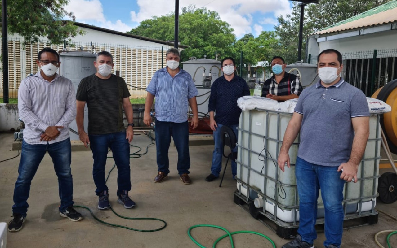 Prefeito de Jucás visita instalações do Laboratório de Resíduos Sólidos e Efluentes do Nutec