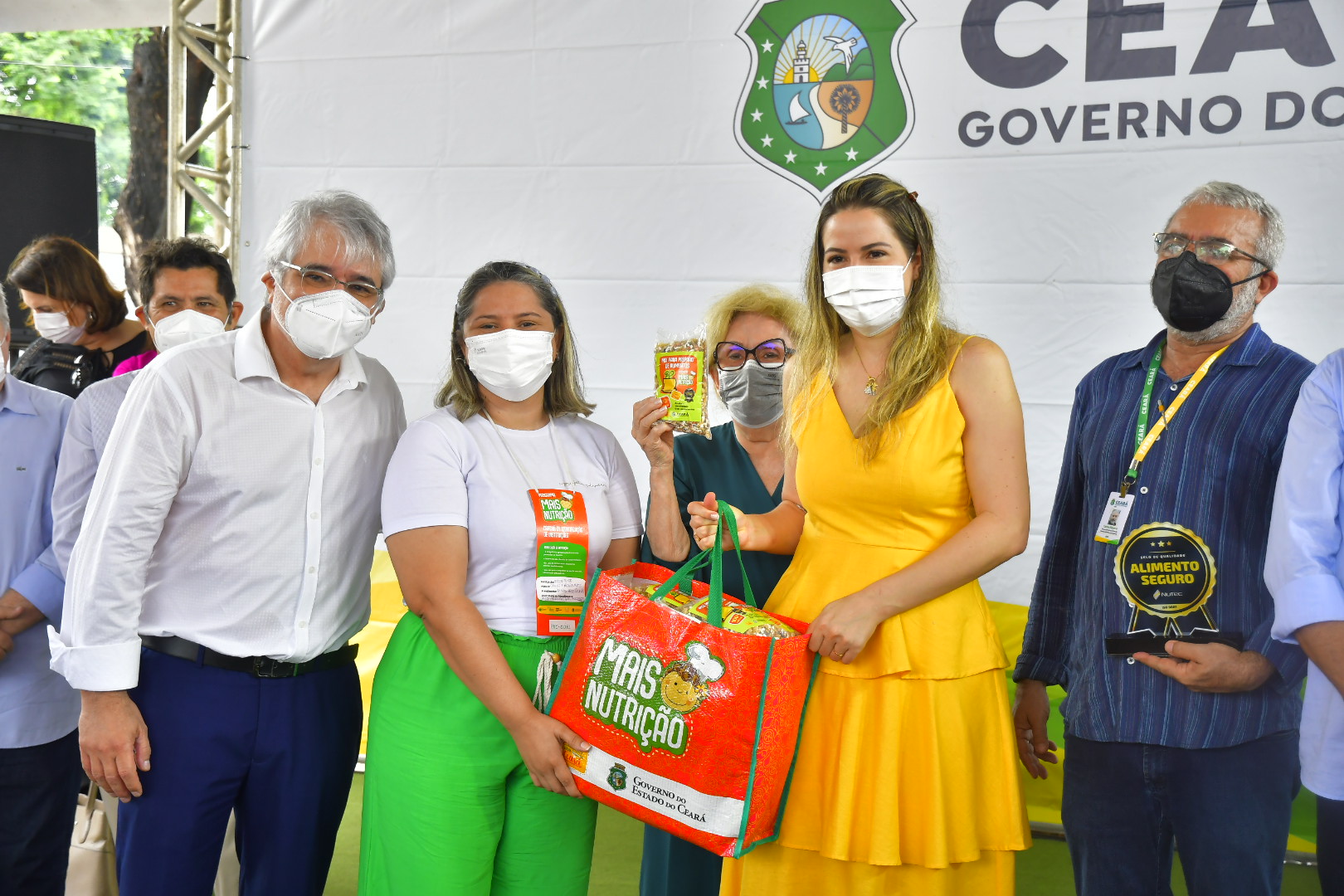 Selo Alimento Seguro do Nutec estreia certificando produtos do Programa Mais Nutrição