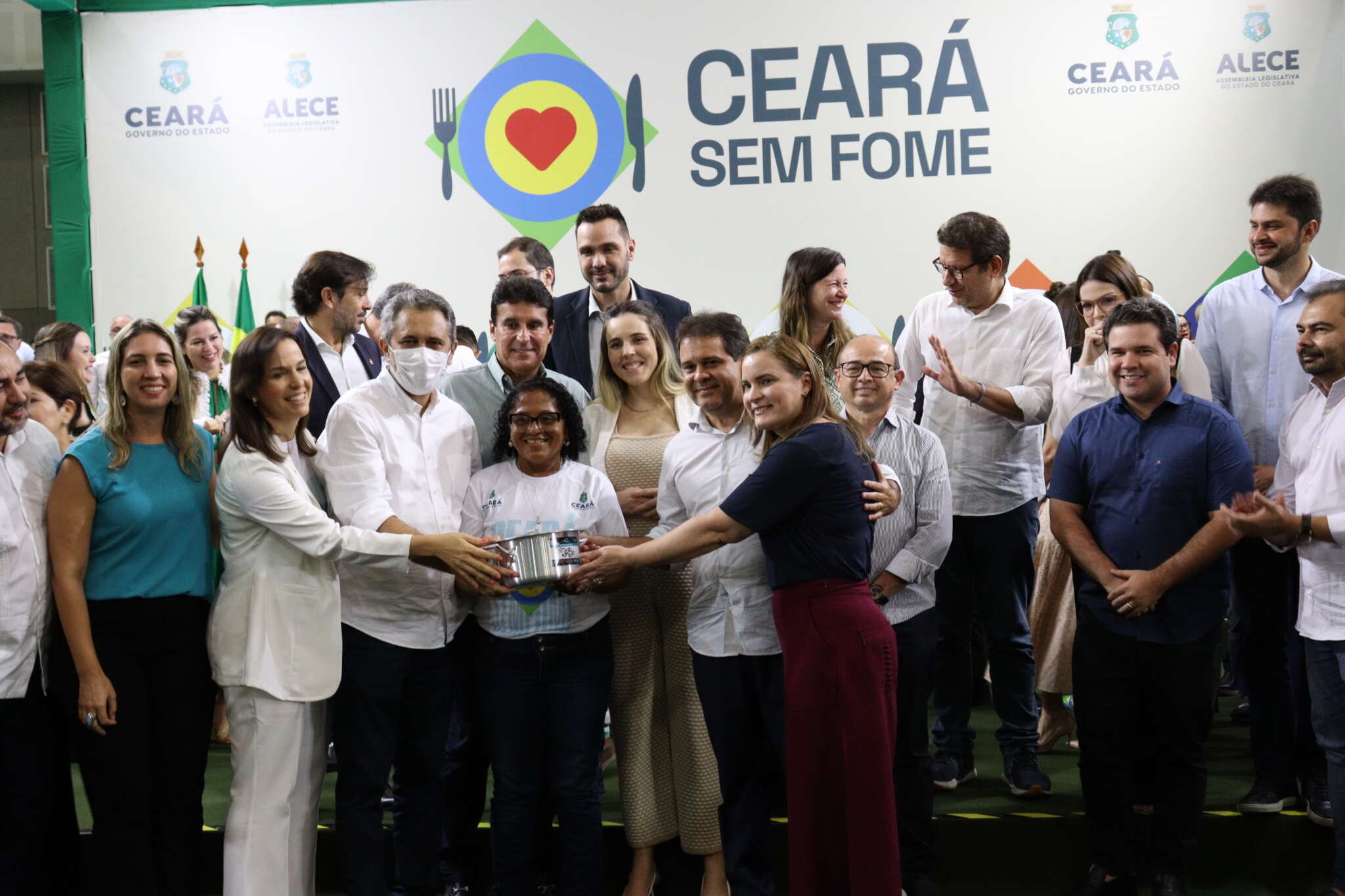 Ceará Sem Fome: Nutec prestigia solenidade de doação de equipamentos para as cozinhas